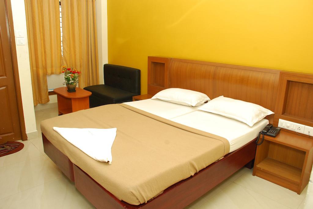 City Manor Hotel Madrás Habitación foto